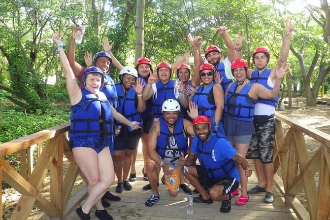 Damajagua experience - Getting to the falls from Puerto Plata: pickup, A/C comfort, and the mobile ticket
