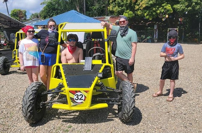 Dune Buggies Adventure - The crew: driver, guide, and even a photographer