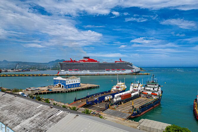 GreekLand The Santorini at Puerto Plata plus City Tour - Amber Museum: a smart mid-route break from the street scenes