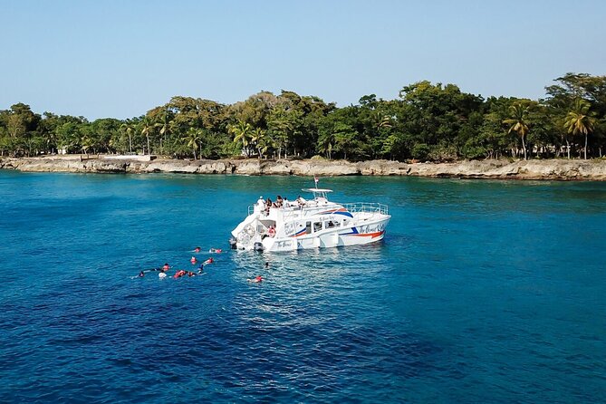 Half Day Sosua Sunset Cruise with Snorkeling - BBQ lunch included: food that keeps the day easy