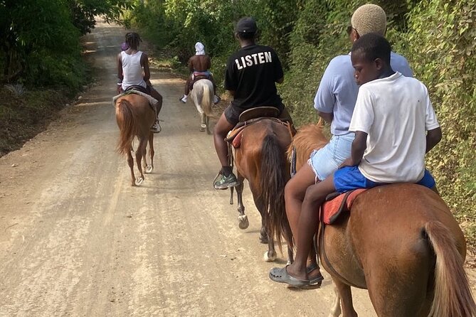 Horseback Riding in the Dominican Countryside from Puerto Plata - The 90-minute countryside ride: streams, plantations, and real rural life