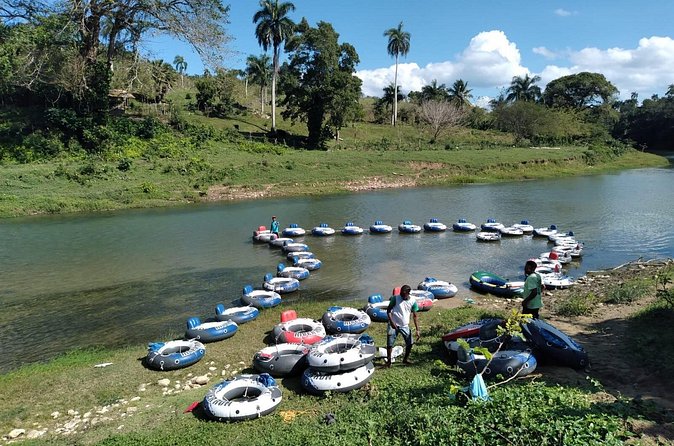 local Excursion || Two-hour adventure on an TUBING. - Lunch and drinks: the value of eating as part of the tour