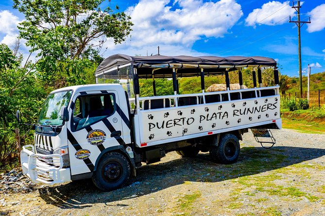 Monkeyland Puerto Plata - Service and Guides: The People Who Make It Work