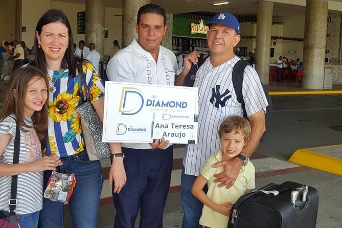 Private Transfer between Santiago Airport and Puerto Plata - Private, One-Way Ride: Santiago Airport to Puerto Plata in About an Hour