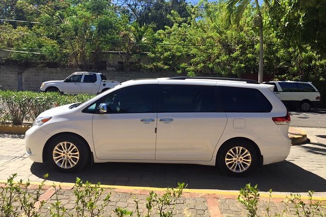 Private Transfer from Santiago Airport to puerto plata - What the best service details tell you (Jose, luggage, and cold drinks)