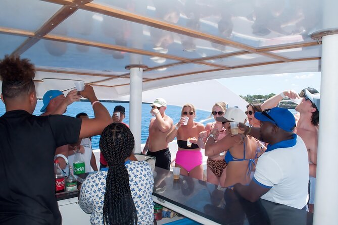 Puerto Plata Private Catamaran Snorkeling, BBQ & Open Bar - Open Bar Perks: Drinks Without the Guesswork