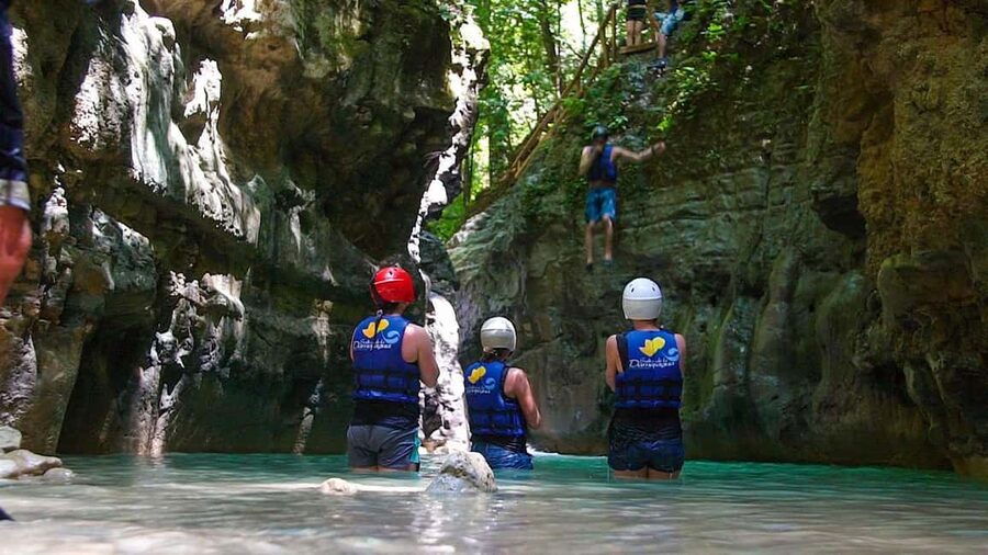 Puerto Plata: Waterfalls of Damajagua - How the 3-hour plan works: pickup from Puerto Plata, Sosúa, or Taino Bay