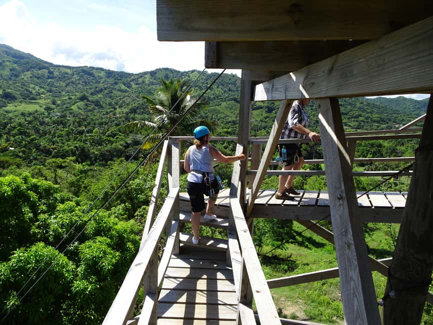 Puerto Plata: Zip Line Adventure - Meet-and-Greet, Gear Up, and Stay Hydrated