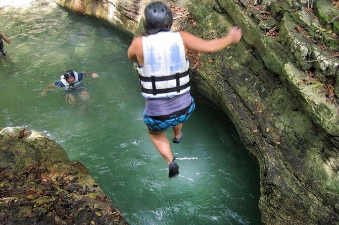 Zip line with 7 waterfall - Sliding and jumping down to waterfall #1: fun with a built-in safety rhythm